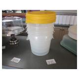 Lot of 5 Food Storage w/Lids