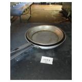 Lot of 2 Frying Pans