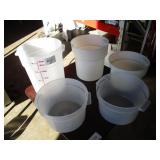 Lot of 5 Food Containers