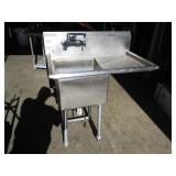 Single Sink w/Drainboard, 39"