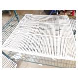 Bid X5: Nice Refrigerator Shelves 24'X24.5'