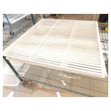 Bid X5: Nice Refrigerator Shelves 22.5'X24.5'