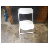 Bid x4: White Foldable Chairs
