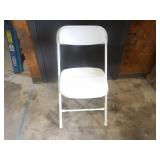 Bid x4: White Foldable Chairs