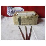 Box of 300 Don Dominion Heavyweight Knifes