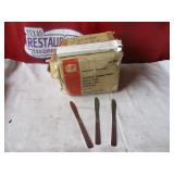 Box of 432 Don Dominion Dinner Knives