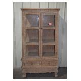Lot 832