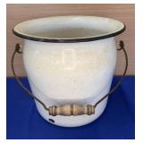 White Enamel Champer Pot 11x11