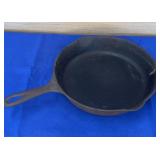 #8 WagnerWare Cast Iron Fry Pan 10.25"