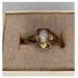 Sz 8 Gold Tone Ring marked DAC