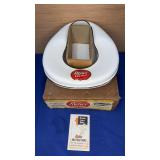 Vtg Jones Relax Bed Pan No 570 w/box