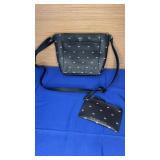 Tommy Hilfiger Purse looks new