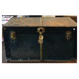 Antique Storage Trunk (19 1/2' x 36' x 18')