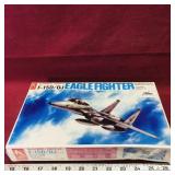 Hobby Craft F-15D/DJ Eagle Fighter  Model Kit