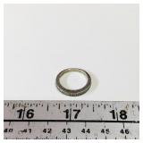 Vintage Sterling Silver Ring (Size 7) Vintage Sterling Silver Ring (Size 7)