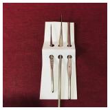 Set Of 3 Vintage Crochet Hooks Set Of 3 Vintage Crochet Hooks