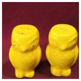 Vintage Pottery Owl Salt & Pepper Shakers Vintage Pottery Owl Salt & Pepper Shakers