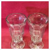 Pair Of Vintage Glass Flower Vases (7' Tall) Pair Of Vintage Glass Flower Vases (7' Tall)