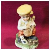 Vintage Figurine (4 1/2' Tall) Vintage Figurine (4 1/2' Tall)