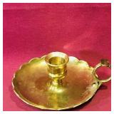 Vintage Handled Brass Candleholder (2 1/2' x 6') Vintage Handled Brass Candleholder (2 1/2' x 6')