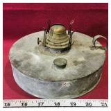 Vintage Metal Base Oil Lamp (4 1/4' x 7 1/2') Vintage Metal Base Oil Lamp (4 1/4' x 7 1/2')