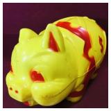 Reliable Canada Plastic Piggy Bank (Vintage) Reliable Canada Plastic Piggy Bank (Vintage)