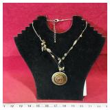 Vintage Ladies Necklace & Earrings Set Vintage Ladies Necklace & Earrings Set