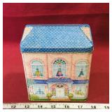 1995 Hallmark Cards Tin (6" x 5" x 3")