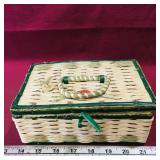 Vintage Sewing Box (3 1/4" x 7 1/2" x 5")