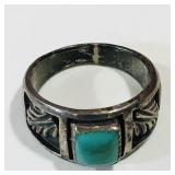 Vintage Sterling Silver Ring (Size 8)