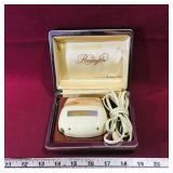 Vintage Remington 60 Electric Razor & Case