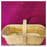 Apple / Fruit Basket (Vintage) (7 1/2" x 16" x 7")
