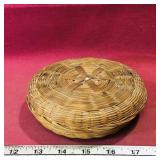 Small Covered Basket (Vintage) (2" x 5 1/2")