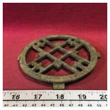 Cast Iron Trivit (Vintage) (5")