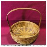 Flower Basket (Vintage) (9 1/4" x 9")