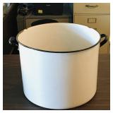 Large Enamelled Handled Pot (11 3/4" x 18 1/2")