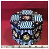 Huntley & Palmer Biscuits Tin (Vintage)