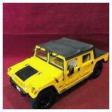 Maisto Hummer (1:18 Scale)