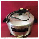 Toastess Electric Pot Deep Fryer (Vintage)