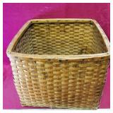 Handled Basket (Vintage)