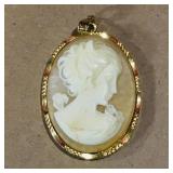 Cameo Necklace Pendant (Vintage)