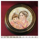 1974 "Sayuri & Child" Decorative Plate & Frame