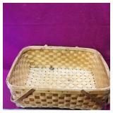 Handled Picnic Basket (Vintage)