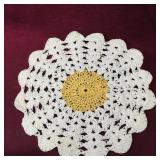 Crochet Medallion Doilie (Vintage) (7 3/4")