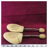 Pair Of Favurit Wooden Shoe Forms (Vintage)