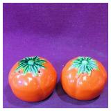 Small Tomatoes Salt & Pepper Shakers (Vintage)