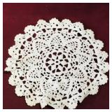 Small Crochet Medallion Doilie (Vintage) (5")