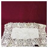 Table Center Doilie (Vintage) (13" x 20")