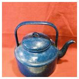 Enamelled Teapot (Vintage)