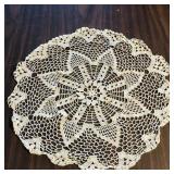 Large Crochet Medallion Doilie (Vintage) (17 3/4")